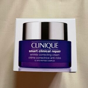 Clinique Smart Clinical Repair Wrinkle Correcting Cream — Purple and Silver